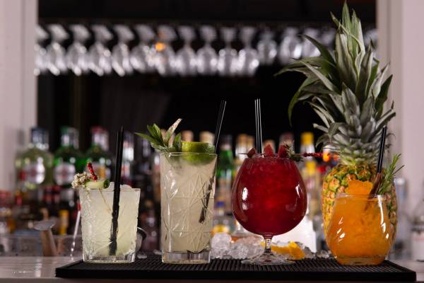 Champagne & Cocktails